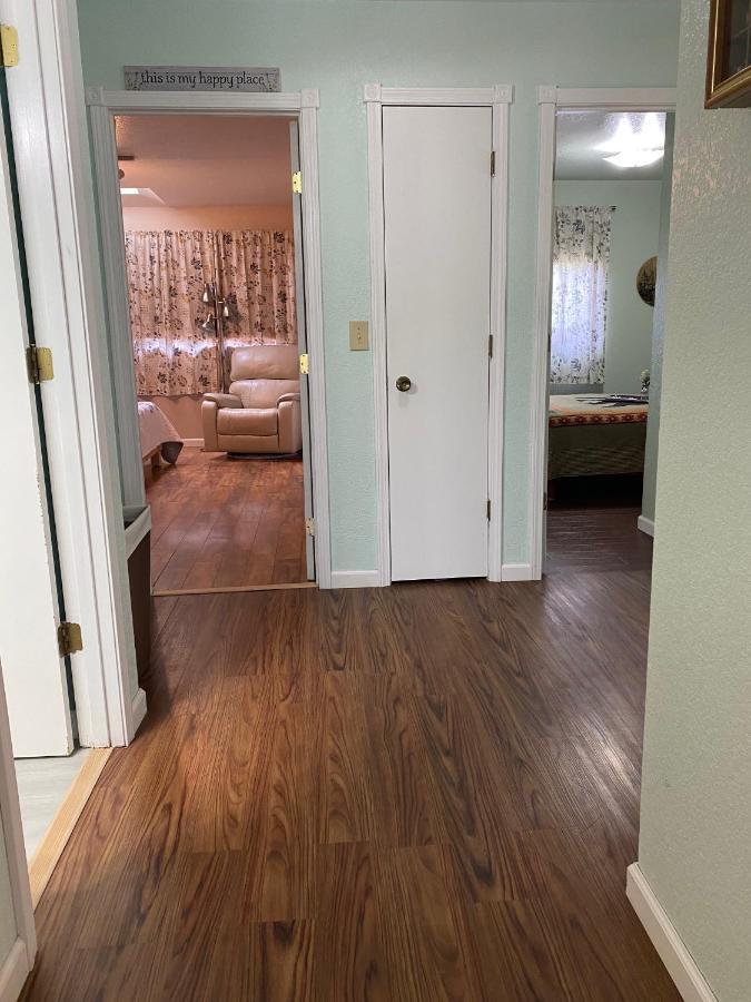 Trinity Escapes - Two Bedroom Two Bathroom Full Apartment Near Airport Anchorage Extérieur photo